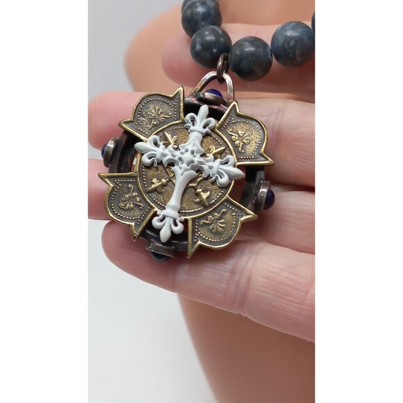 French Kande Necklace 2016 Layered Cross Gray Stone Bead 17" - Picture 5 of 10